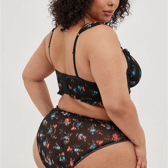 Bra and panty set - Picture 7 of 8